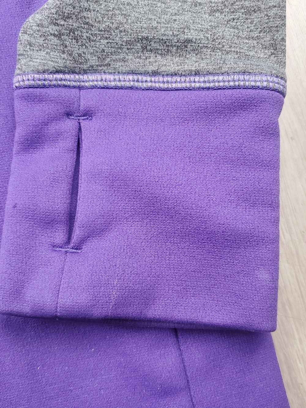Nike Therma-Fit Pullover Hoodie Women’s Medium Purple Gray Swoosh Sweatshirt - Picture 9 of 11